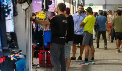 Ironman llega a San Juan y el estacionamiento del Bicentenario se llena de productos: qué se podrá comprar