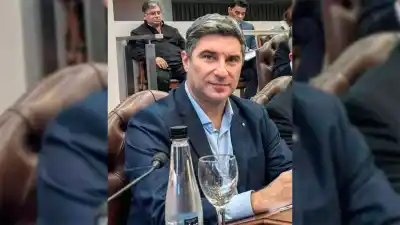 Dejó su banca de diputado y este sábado jura en un cargo clave de Frías