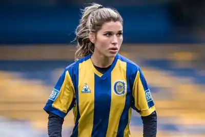 Dejó California por Rosario, probó los chinchulines y casi lo lamenta: la historia de Zoey Kuhn