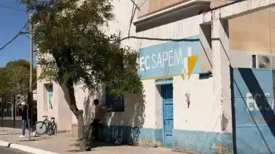 Fue a pagar la luz a EC SAPEM y terminó internada: qué le pasó