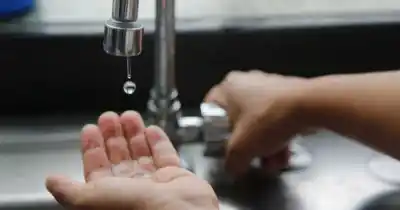 San Rafael: el agua se corta, vuelve y se corta en diez barrios y AYSAM apuntó a Balloffet