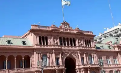 Diputados de ocho bloques irrumpieron en Casa Rosada para reclamar contra una medida que afecta a la prensa