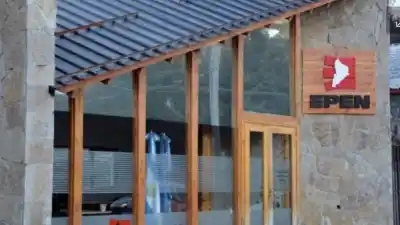 Neuquén bonifica el 30% de la luz a hoteles y restaurantes: quiénes pueden anotarse