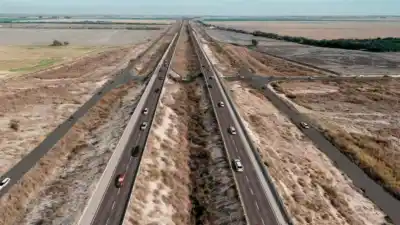 4.625 kilómetros de rutas rotas y camiones que llegan hasta 4 horas tarde