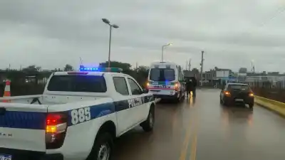 Se aferró a su ropa y le salvó la vida en el puente de Palpalá