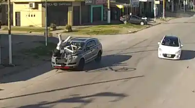 Una camioneta de lujo embistió a un chico de 14 años: el dato de la patente que nadie esperaba