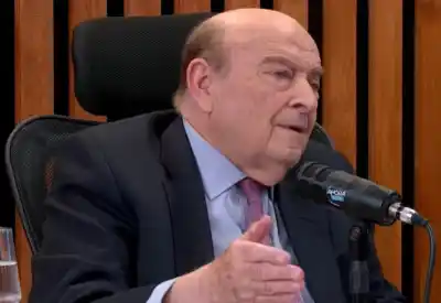 Dos economistas cruzados por el dólar: uno dijo cómo manejan el tipo de cambio y el otro pidió volver al cepo