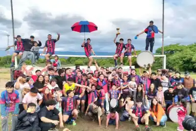 Obreros se tomó revancha de Wiracochas y levantó un trofeo que no levantaba desde hace años