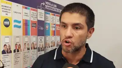 Figueroa pidió que los manifestantes "se bañen" y desató la furia de la UCR y la izquierda