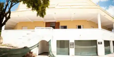 Un viejo hotel de Salsipuedes abre sus puertas con otra función: qué habrá adentro