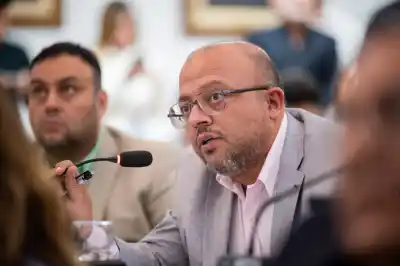 Papucho Leo se planta para la intendencia y apunta contra la tercera línea del PJ