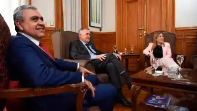 Dos mandatos como vice y uno como gobernador: el argumento de Alfaro para habilitar a Jaldo en 2027