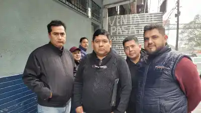 Los choferes de Jujuy se plantaron en la puerta de UTA y hay un pedido que el gremio no puede firmar solo