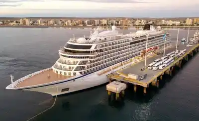 Puerto Madryn se prepara para 50.000 visitantes: el barco que abre la temporada
