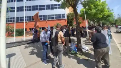 Judiciales de Formosa paran y marchan al STJ: los dos reclamos que tienen sin dormir al gremio