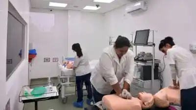 Simulan partos y emergencias en un centro de la UNSE: la experiencia que anticipa la práctica real