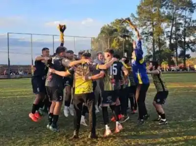 Timbó quiere dar el golpe en Capioví y arrebatarle el bicampeonato a Atlético León