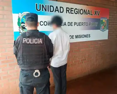 Fue a la comisaría a hacer un trámite y salió detenido: lo esperaban desde 2024