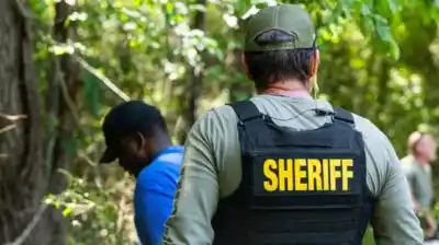 Encontraron restos de tres chicos en una zona boscosa y la policía lanzó un desesperado pedido