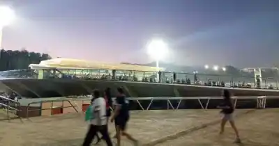 El insólito método que usaron para llegar a la cancha y terminó en sanción