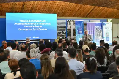 Poggi juntó a empresarios y pymes en San Luis: las tres medidas que ya tienen a los privados expectantes