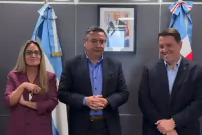 Se despide entre lágrimas de su cargo y ya tiene fecha para asumir como intendente