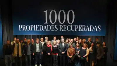 Esperó 10 años para volver a su casa de la infancia: lo que encontró lo hizo llorar