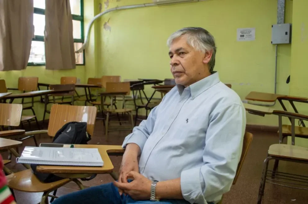Se recibió a los 65 años y no lo hizo solo: el lugar donde estudió lo cambió todo