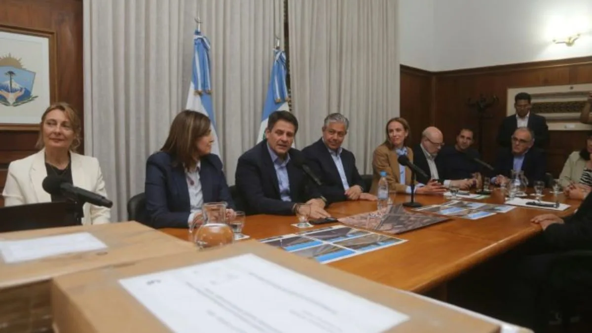 Neuquén y Plottier suman 4,5 km de asfalto: el detalle que define el nuevo corredor