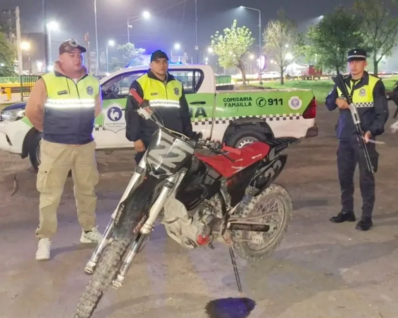 Fingió querer comprarle la moto, arrancó y se la llevó: dónde la encontró la Policía