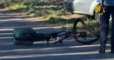Un Peugeot 306 y una bicicleta chocaron en Lavalle y esto pasó