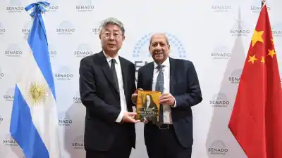 Una delegación china visitó el Senado y apoyó la Causa Malvinas