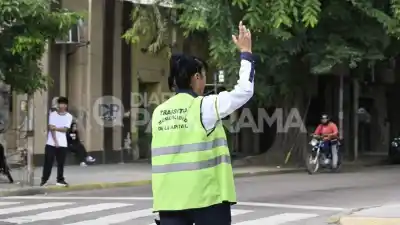 Corte de calle en pleno centro por una pérdida de agua