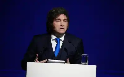 Milei apuesta a que la economía repunte y ya lanzó su candidatura para 2027