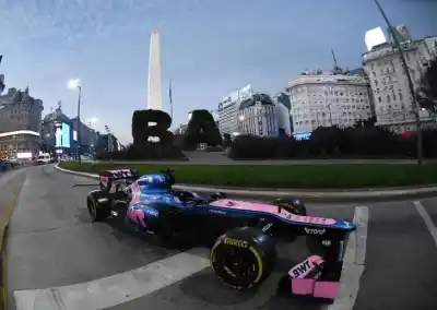 Franco Colapinto vuelve a las calles de Buenos Aires con un F1: el Road Show en Palermo