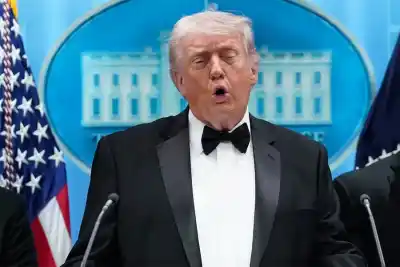 Trump exige reanudar la construcción de un salón de baile en la Casa Blanca tras el tiroteo en la cena de corresponsales