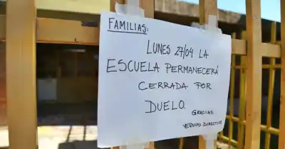 Pisó sus cordones y se cayó en la escuela, pero la familia tiene una versión muy distinta