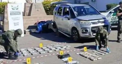 Viajaban con un cargamento oculto hacia el sur: lo que encontró Gendarmería en un control de rutina