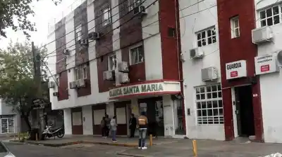 Hallaron ocho fetos en una clínica y buscan a dos prófugos: uno es familiar de la nena violada
