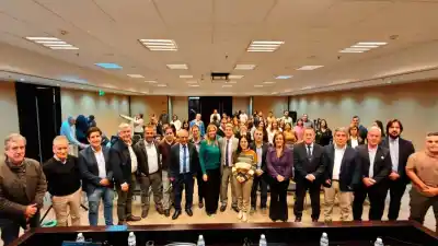 El programa que busca ordenar la transición municipal antes de las elecciones