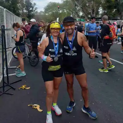 Leonardo Aráoz y Miriam Gambarte Desafiaron los 42K de la Maratón Internacional de Buenos Aires