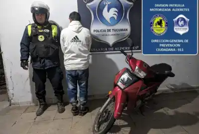 Detuvieron una moto en Alderetes y lo que encontraron en el motor los dejó helados