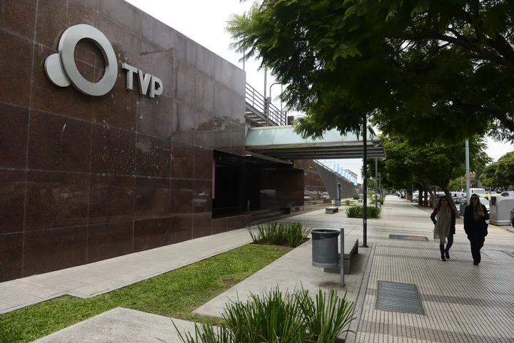 La PSA allana oficinas en el edificio de la Televisión Pública. Foto: Luciano Thieberger.