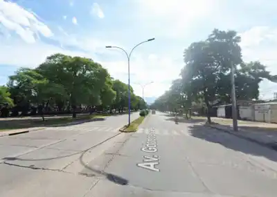 Lo citó a jugar a la Play y le apoyó una pistola en el pecho frente al Parque 9 de Julio