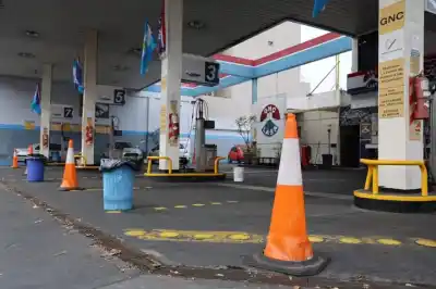 El frío ya aprieta: restringen el suministro de gas a empresas y estaciones de GNC en el AMBA