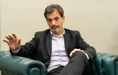 Adorni se prepara para su debut en el Congreso: “Va a venir a hacer su show”, disparó un diputado