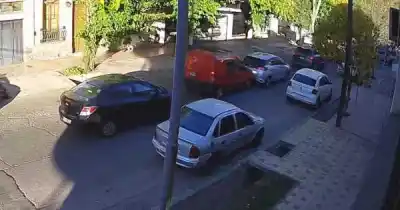 Impactante triple choque en Godoy Cruz: lo que la cámara de seguridad captó y nadie esperaba