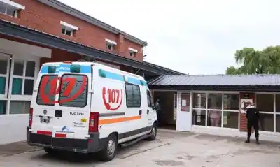 Llegó al hospital con un fuerte dolor en el pecho y lo que descubrieron lo cambió todo