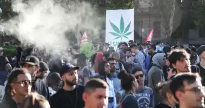 Marcha mundial de la marihuana en Rosario: el reclamo que promete encender el Parque Nacional