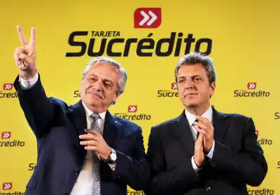 Retiraron 530 millones de dólares en efectivo de los bancos y la Justicia no puede rastrearlos